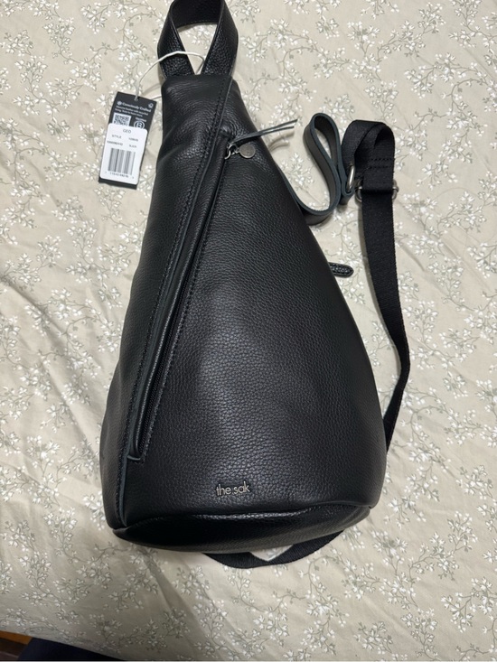The Sak Other - The Sak Geo Sling Leather Backpack – Black – NWT – Certified B Corp
